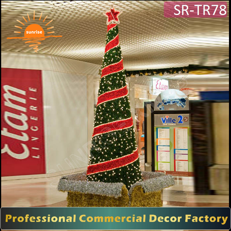 Christmas Tree New Style with led Lighting and ball Decoration artificial Commercial christmas tree Both Indoor and Outdoor Use