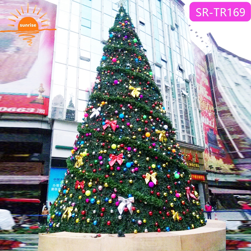 Programmable New Year Christmas Decoration Attractive Artificial 10m 20m 30m Giant PVC Illuminated Christmas Tree