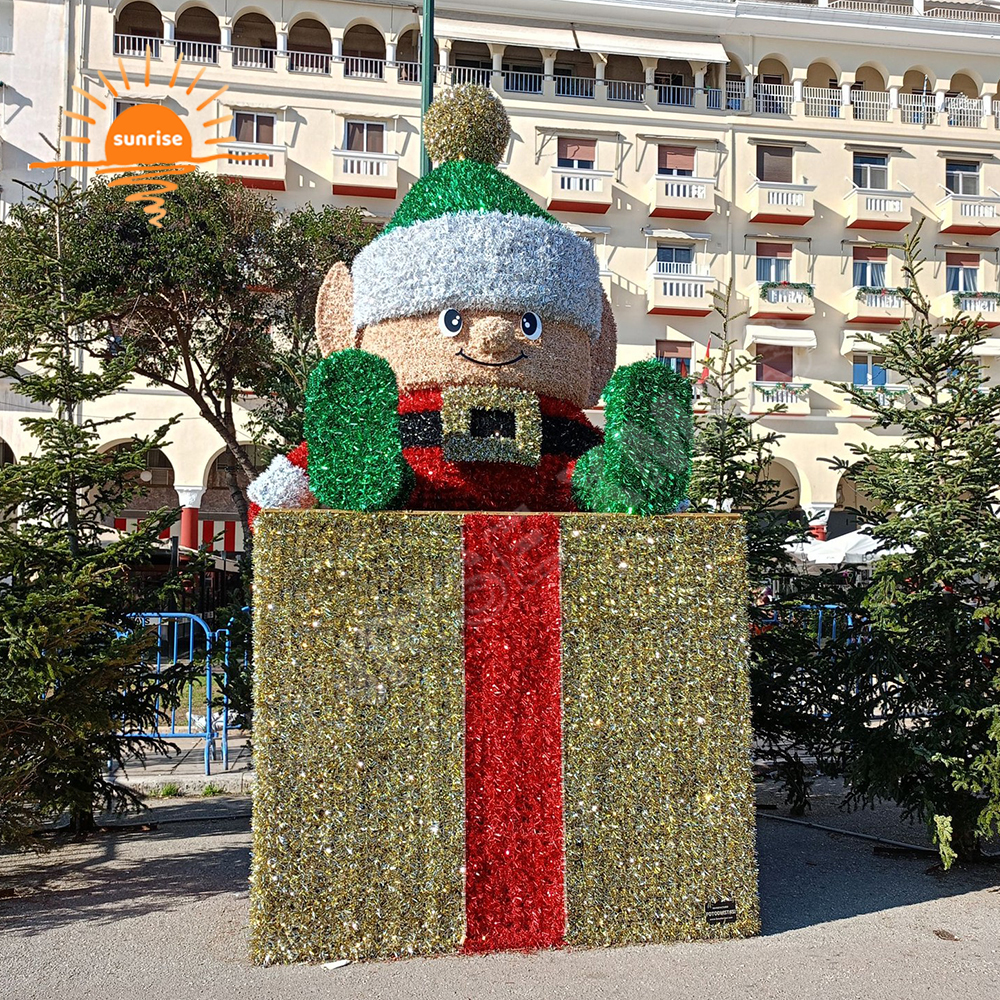 Large Elf with Gift Motif Light for Downtown Xmas Outdoor LED Christmas Snowmen and Animals Decoration for Festive Mall