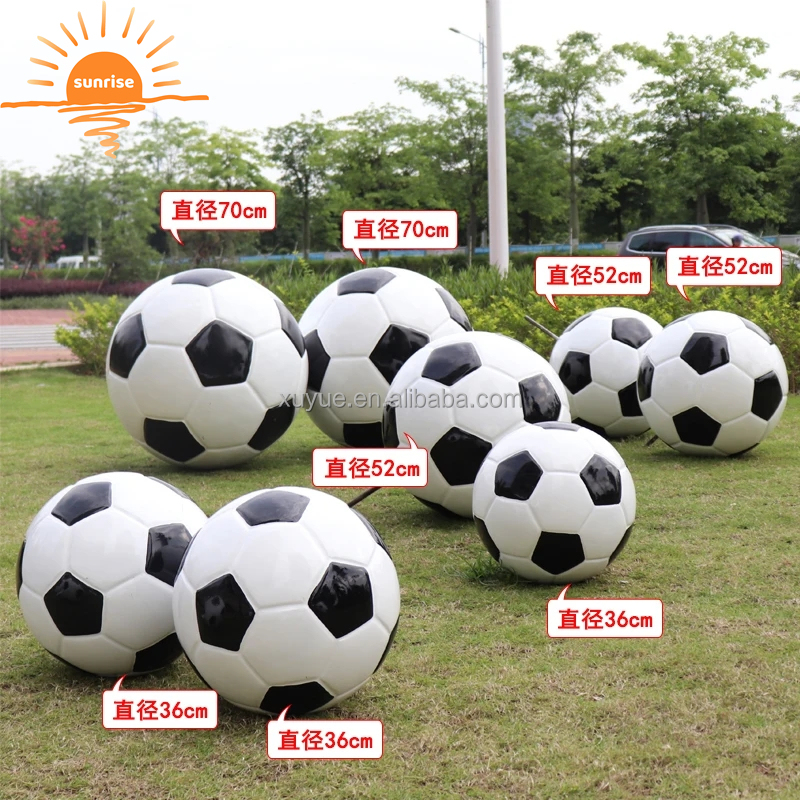 2022 New Fiberglass Resin Life Size Football Sculpture Garden Ornaments Outdoor Mall Fiberglass Decoration