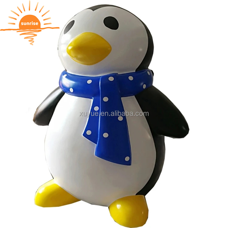 Large Christmas Decoration Fiberglass Penguin Christmas Decorations for Shopping Mall Eye-Catching Holiday Display