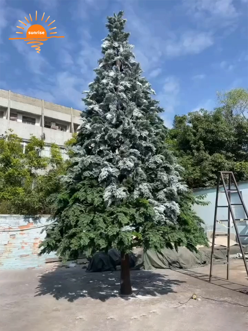 Large Outdoor 10ft 20ft High 100% High Artificial Christmas Tree with Snow and LED Lights