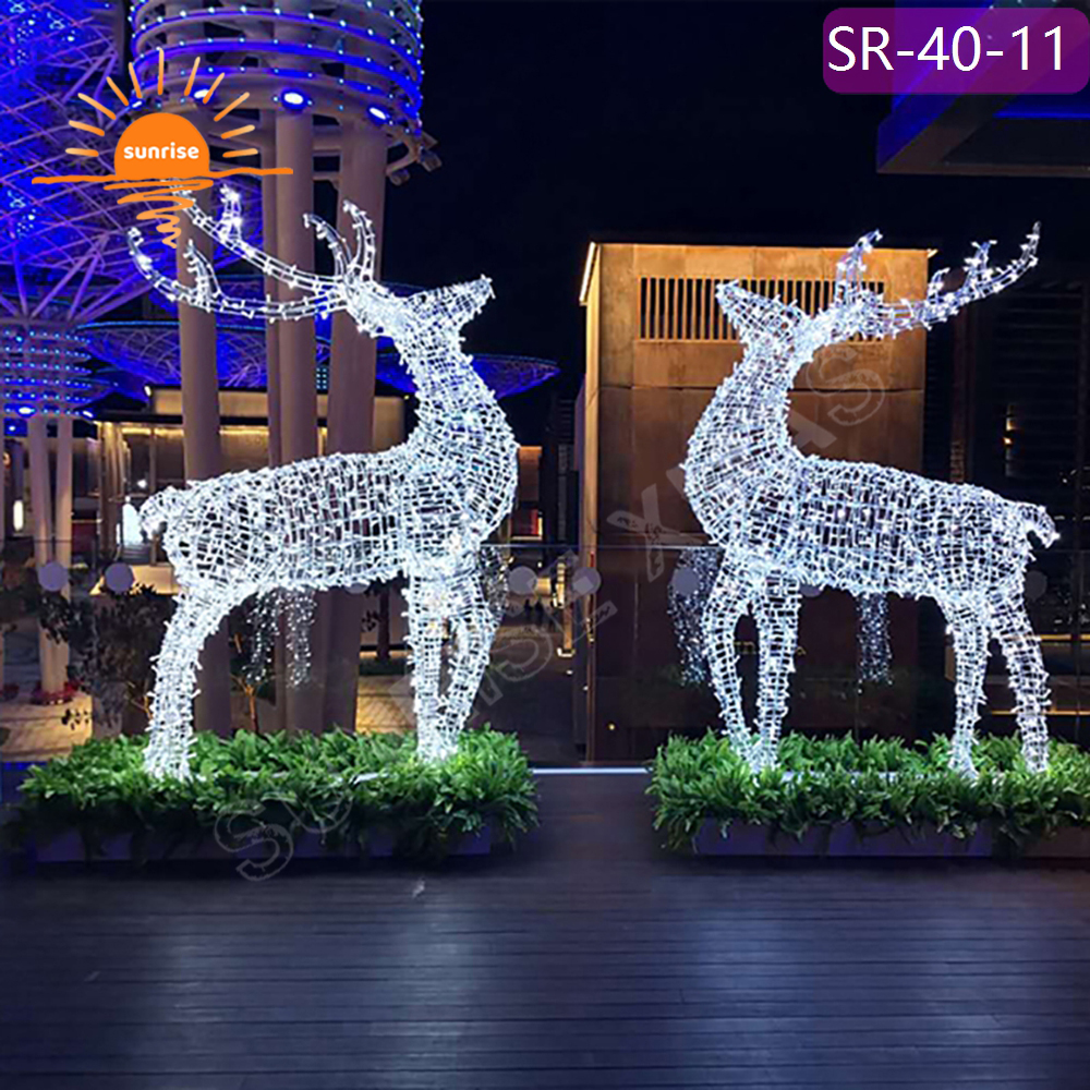 Waterproof LED reindeer motif light show Best LED Christmas lights for outdoor Large light-up reindeer for holiday decoration
