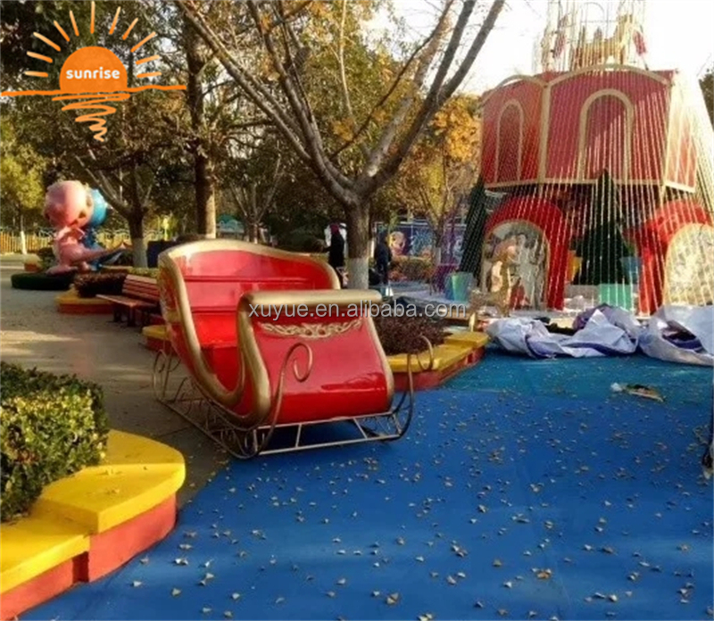 Lifesize Painted Fiberglass Santa Sleigh for Commercial Outdoor Christmas Decoration