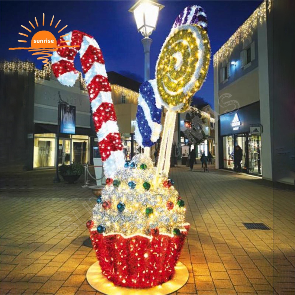Christmas Outdoor Giant Commercial LED Lighted Xmas LED Rattan Wreath Candy Cake Cup Street Commercial Christmas Decorations