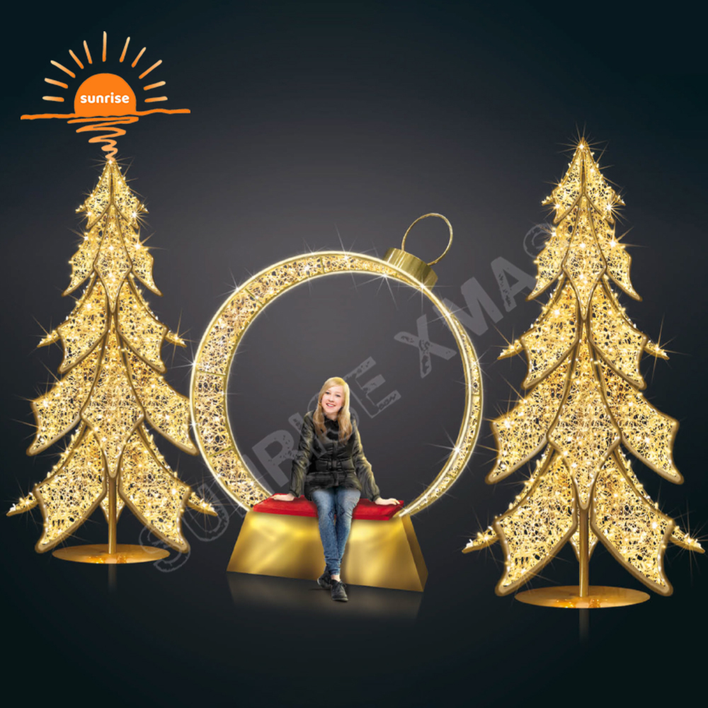 Outdoor Large Carousel With Tree Commercial Christmas LED Bear Lighted Gift Box Presents for Shopping Mall Xmas Ball Decorations