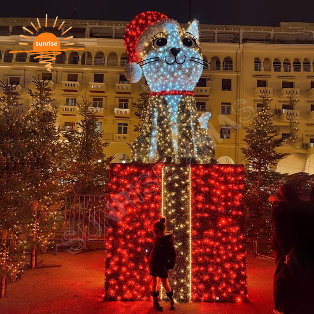 Large Elf with Gift Motif Light for Downtown Xmas Outdoor LED Christmas Snowmen and Animals Decoration for Festive Mall