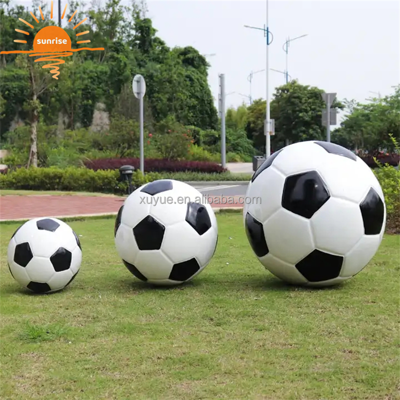 2022 New Fiberglass Resin Life Size Football Sculpture Garden Ornaments Outdoor Mall Fiberglass Decoration