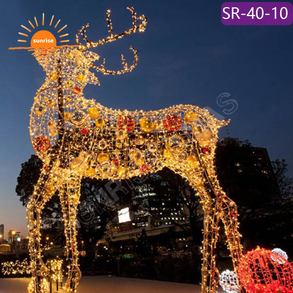 Waterproof LED reindeer motif light show Best LED Christmas lights for outdoor Large light-up reindeer for holiday decoration