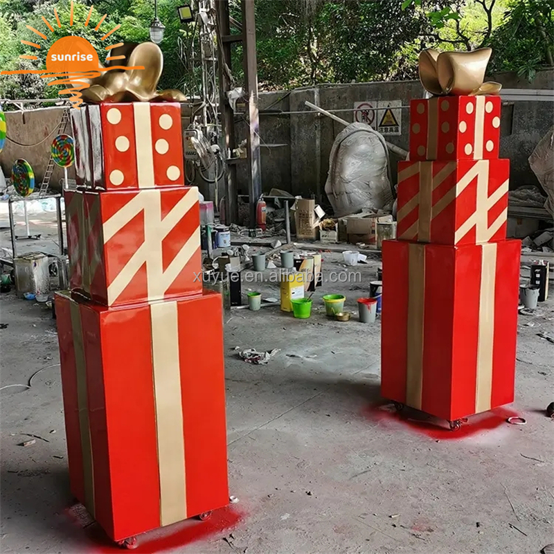 Outdoor Unique Creative Design Christmas Ornaments Shopping Mall Sculpture Resin Fiberglass Gift Box Decorations