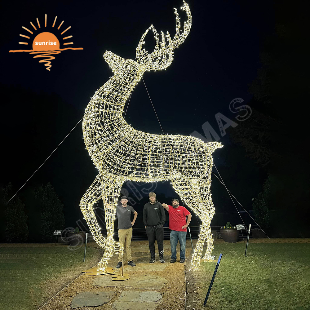 Custom Christmas Ornament Outdoor Waterproof LED Large Deer Motif Lighted Christmas Reindeer Decorations for Festive Displays